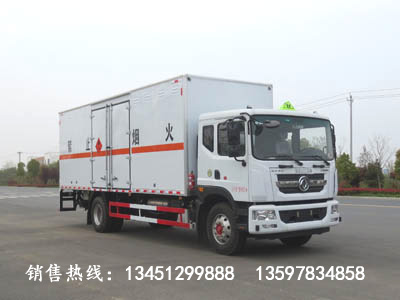 東風D9易燃液體廂式運輸車（國六）